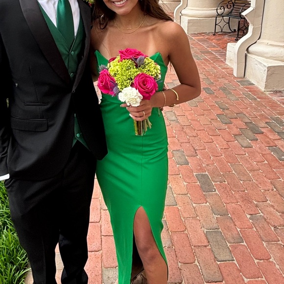 superdown green maxi dress - Picture 3 of 5